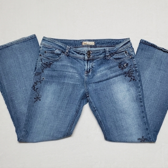 Vintage 90s LEI boho sequin floral embroidered low rise stretchy flared jeans 17 - Picture 4 of 14